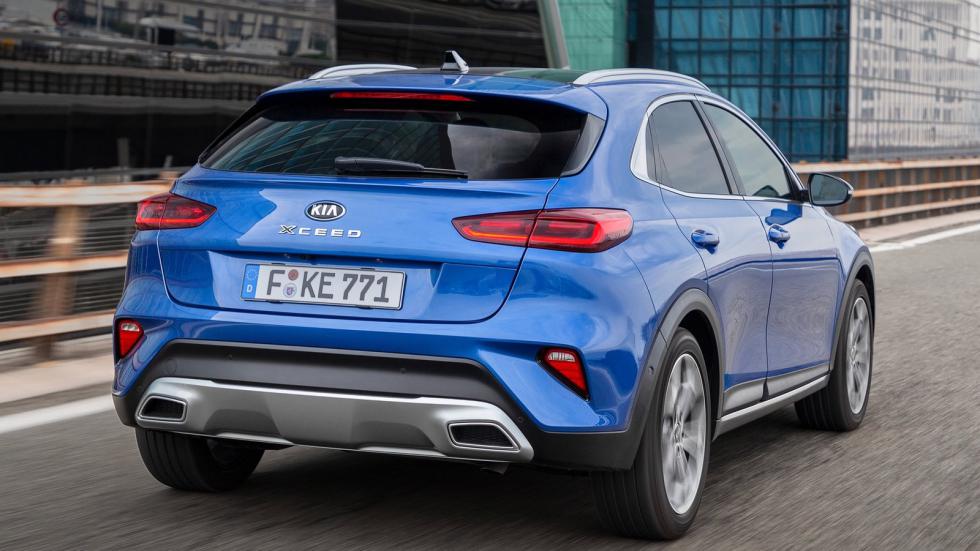 Kia XCeed: Με βενζίνη ή diesel και «φορτωμένο» από τη βασική 